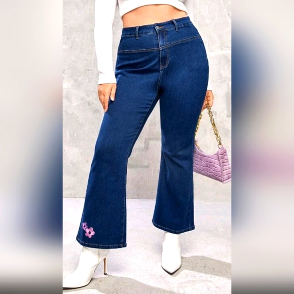 1XL NWOT SHEIN Jeans boot cut - Picture 1 of 6